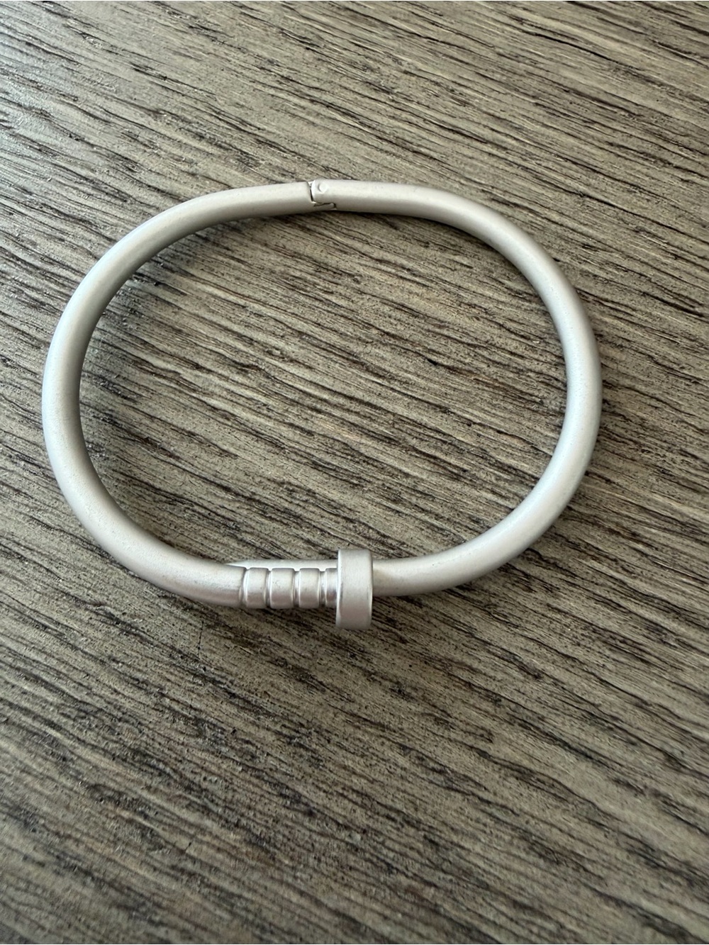 Minimalist Silver-Tone Hinged Bangle Bracelet